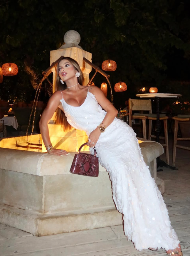 Stunning White Sheath Spaghetti Strap Sequin Party Dress Wedding Guest Dress Prom Dress SH3903