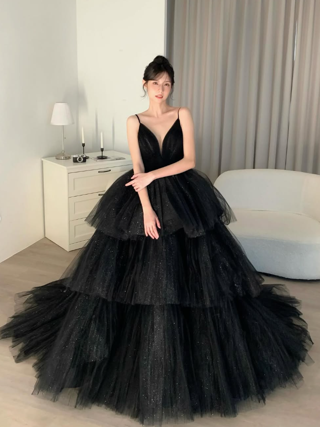 Black Ball Gown Spaghetti Strap Layered Sequin Tulle Prom Dress SH5101