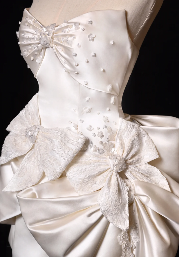Bow Ivory A Line Sweetheart Neck Lace Satin Mini Homecoming Dress Cocktail Dress SH3314