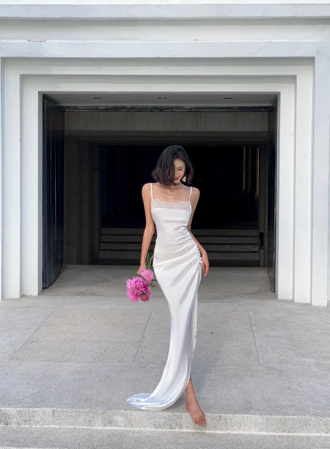 Elegant White Sheath Spaghetti Strap Lace Satin Long Prom Dress Vacation Dress with Slit SH4314
