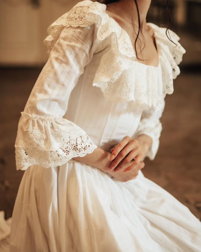 Vintage A Line Long Sleeve White Lace Satin Prom Dress Evening Dress SH6691