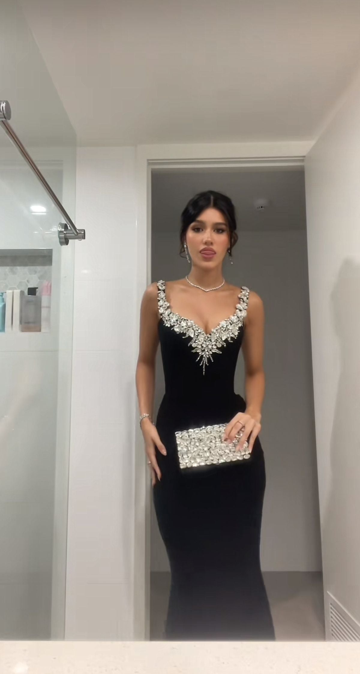 Luxurious Black Mermaid Strap Rhinestone Satin Long Prom Dress Evening Dress SH8355