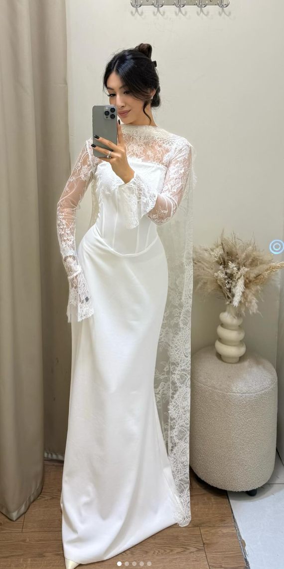 White Mermaid Long Sleeve Lace Satin Long Wedding Dress SH7338