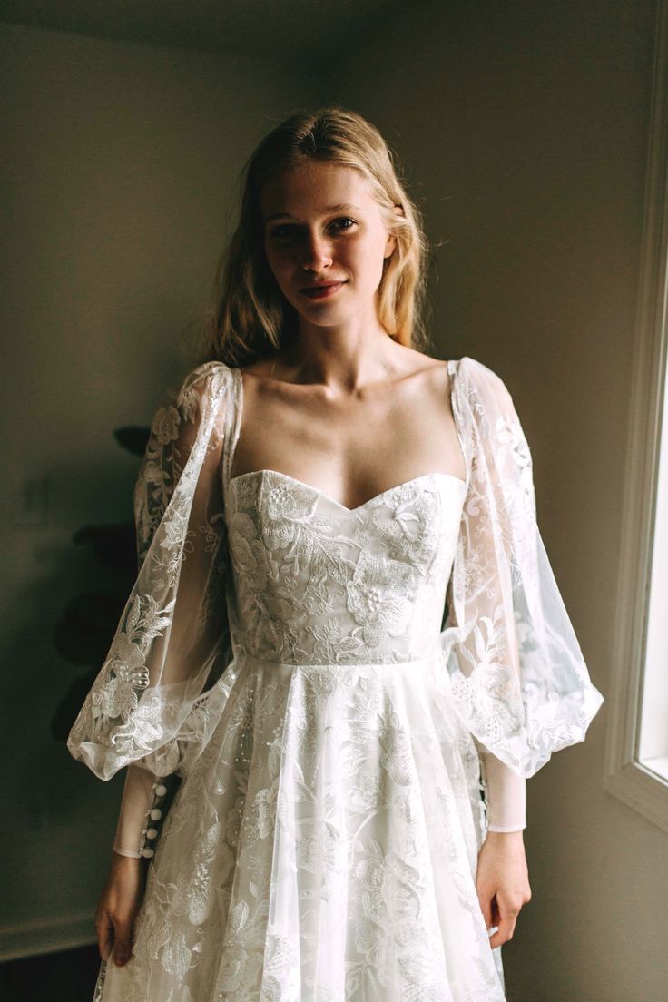 Sweety A Line Long Sleeve Exquisite Embroidered Tulle Long Wedding Dress SH7329