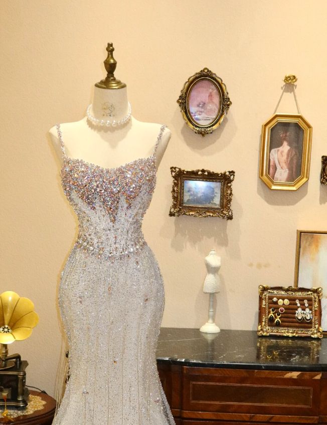 Exquisite Mermaid Spaghetti Strap Beaded Sequin Tulle Prom Dress Date Dress SH3694