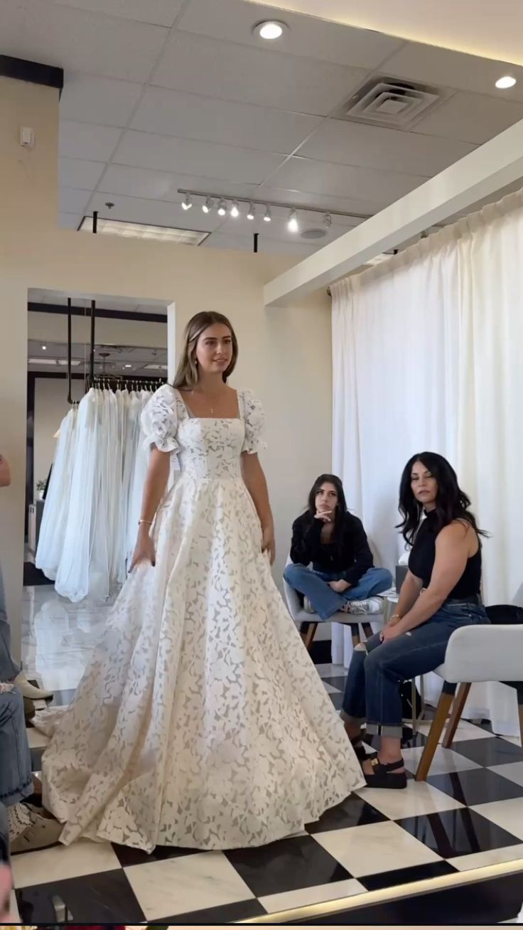 Sweety A Line Puff Sleeve Exquisite White Lace Long Wedding Dress SH8246