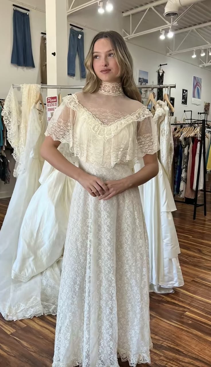 Vintage Ivory A Line High Neck Lace Long Wedding Dress Prom Dress SH7425