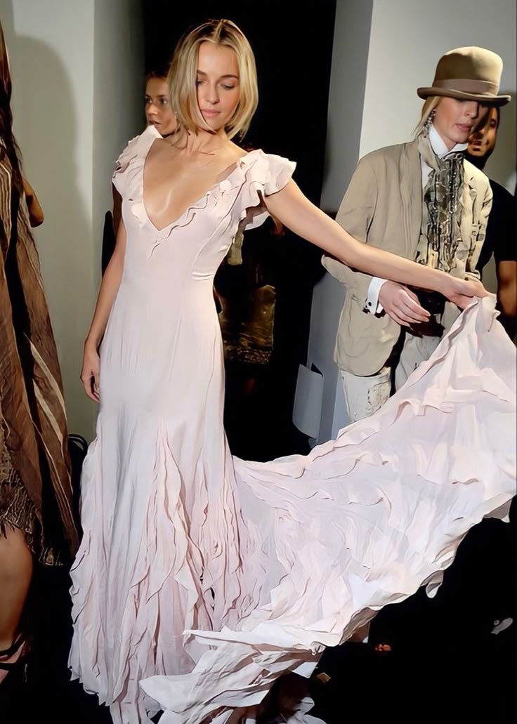 Gentle Mermaid V Neck Ruffle Light Pink Chiffon Long Prom Dress Graduation Prom Dress SH2600