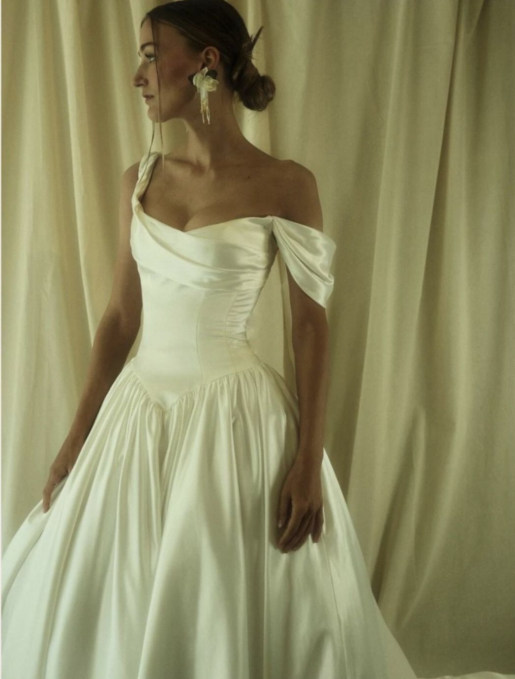 Classic Simple A Line Straps Satin Prom Dress Wedding Dress SH4418