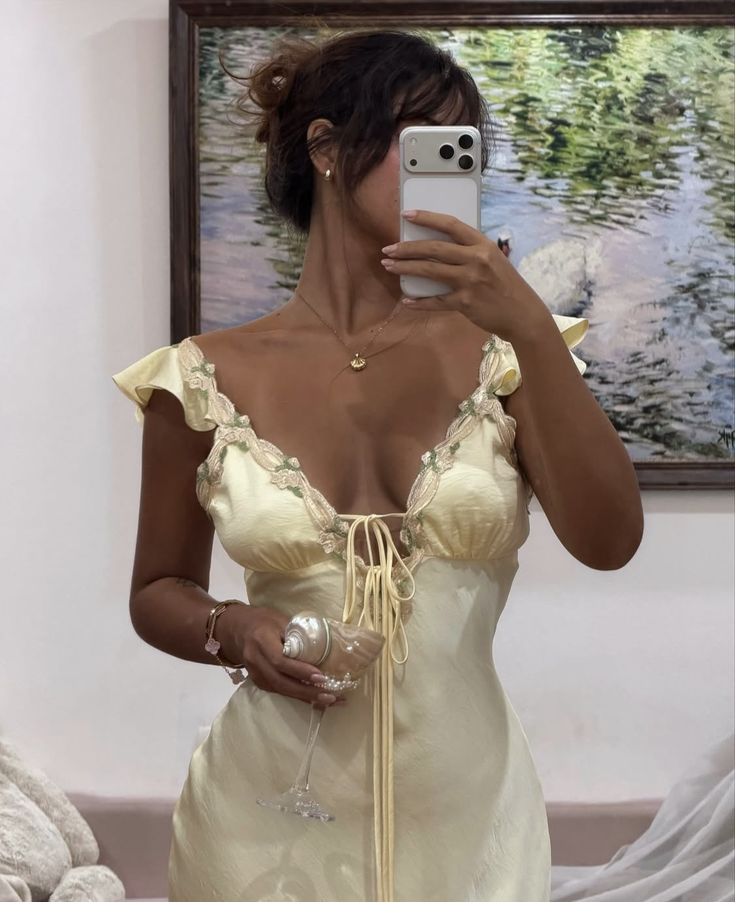 Sexy Yellow Mermaid V Neck Satin Prom Dress Evening Dress Date Dress SH5596