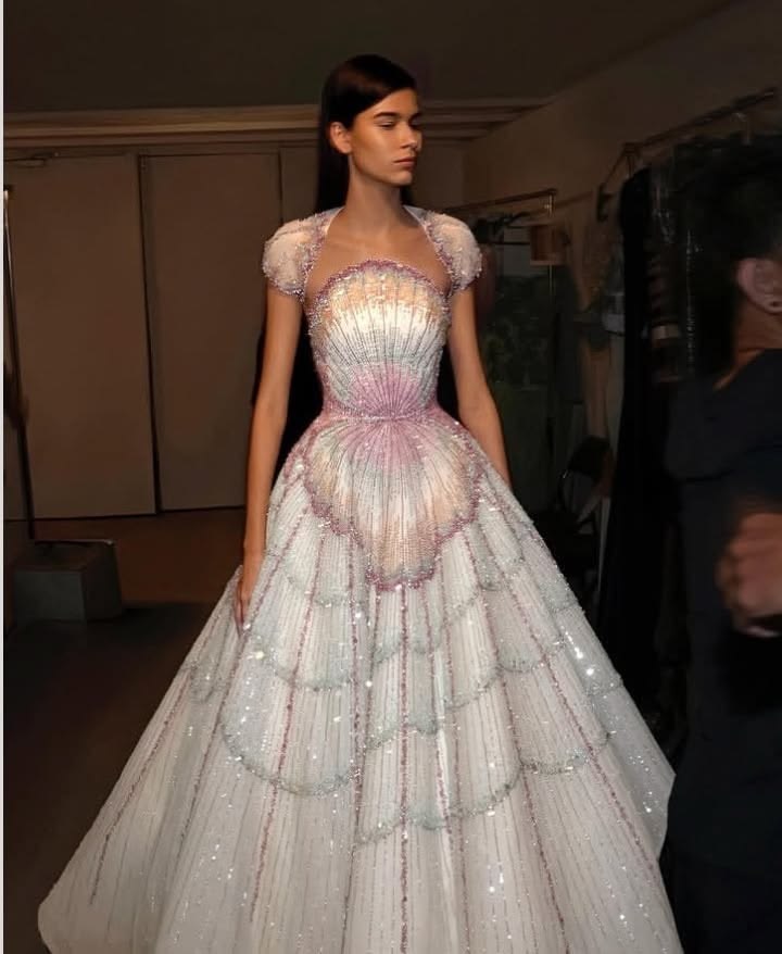 Stunning Elegant Ball Gown Beaded Sequin White Tulle Long Prom Dress Evening Dress SH6714