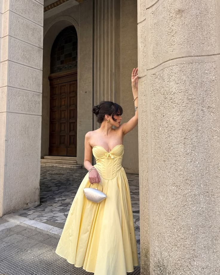 Elegant Yellow A Line Sweetheart Neck Corset Satin Long Prom Dress Outfits SH6733