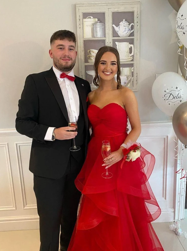 Charming Red A Line Sweetheart Neck Layered Organza Prom Dress Evening Dress SH6707
