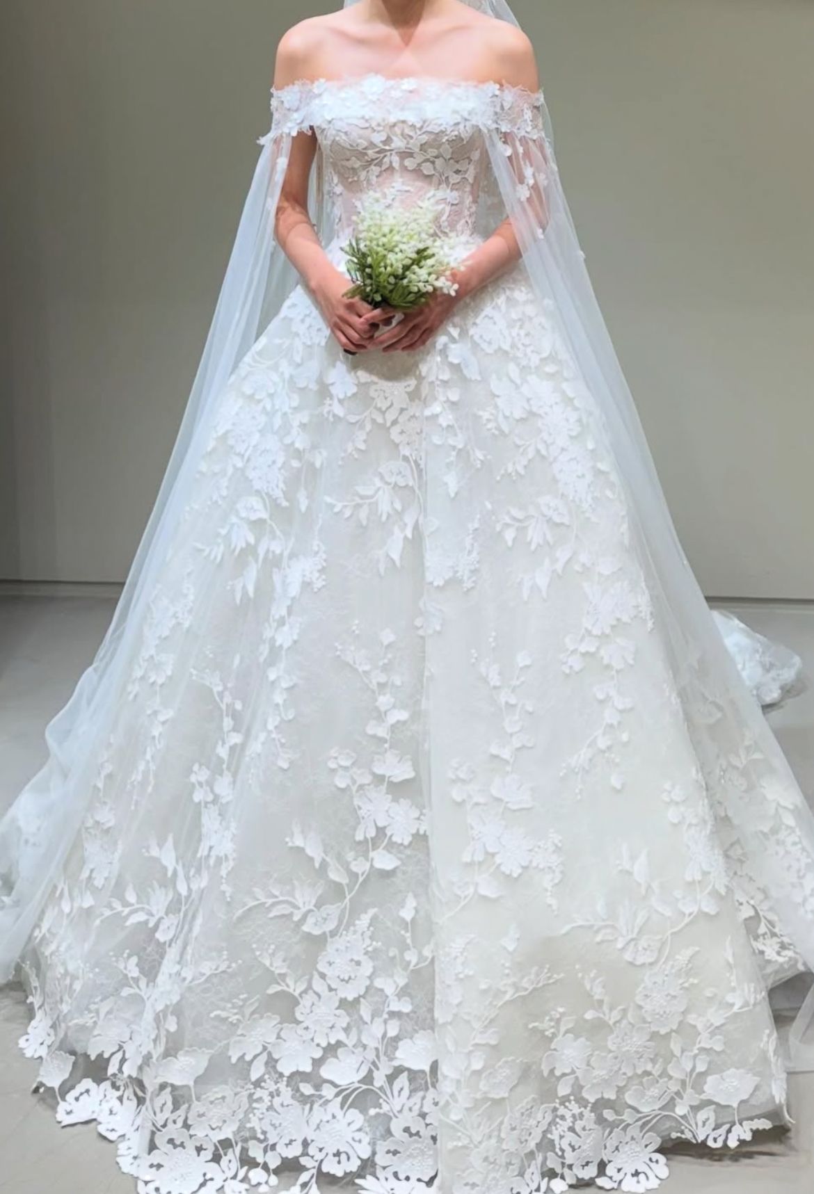 Dreamy A Line Off the Shoulder White Applique Tulle Long Wedding Dress SH8734