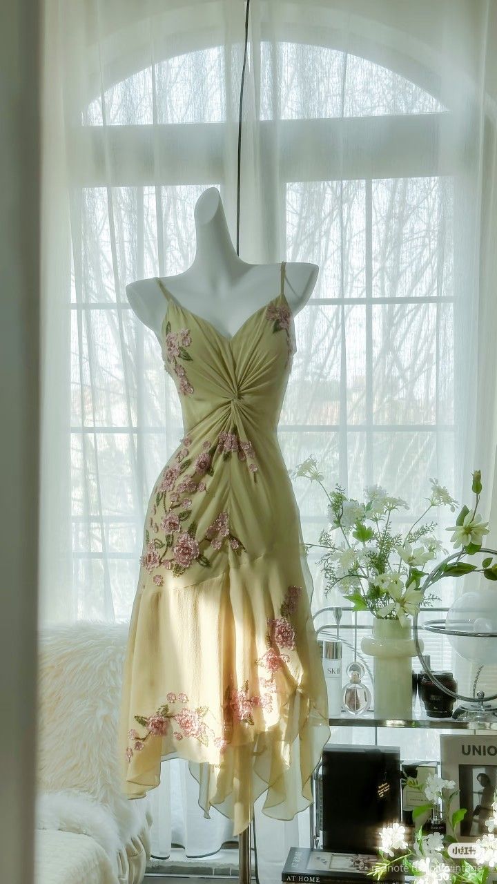 Gentle A Line Spaghetti Strap Appliques Beaded Green Chiffon Prom Dress Prom Dress SH2649