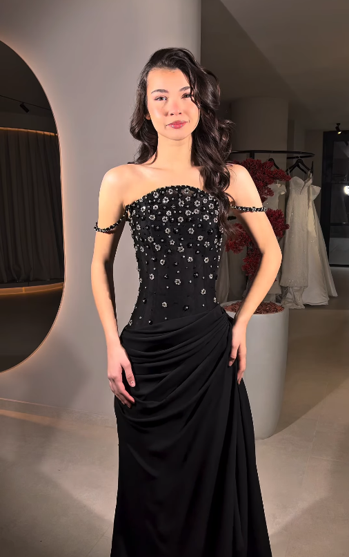 Sexy A Line Straps Exquisite Floral Beaded Black Chiffon Prom Dress Party Dress SH5338