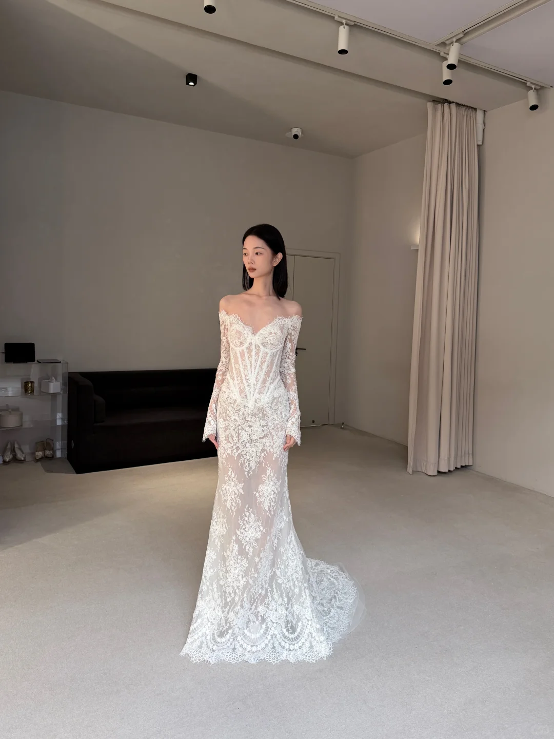 Beautiful Mermaid Long Sleeve Corset White Lace Long Wedding Dress SH7708