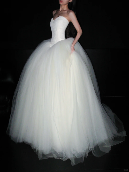 Cute Ball Gown Sweetheart Neck Lace Tulle Long Wedding Dress SH6624