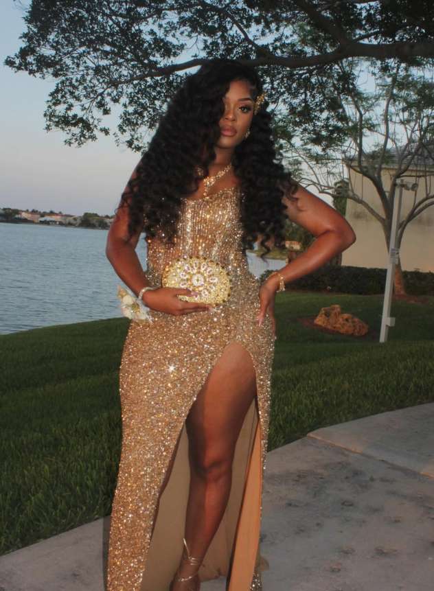 Shiny Luxurious Sheath Strapless Sequin Prom Dress With Beaded SH8990