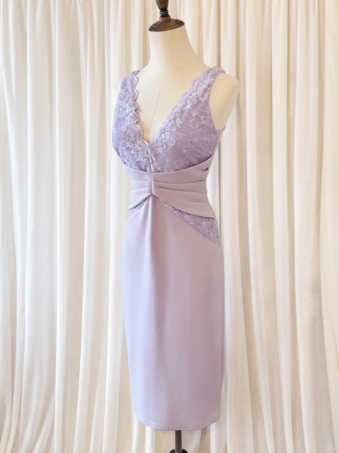 Lilac Elegant Sheath V Neck Lace Satin Short Prom Dress Hoco Dress SH5513