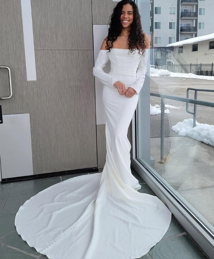 White Classic Mermaid Long Sleeve Satin Long Train Wedding Dress SH7122