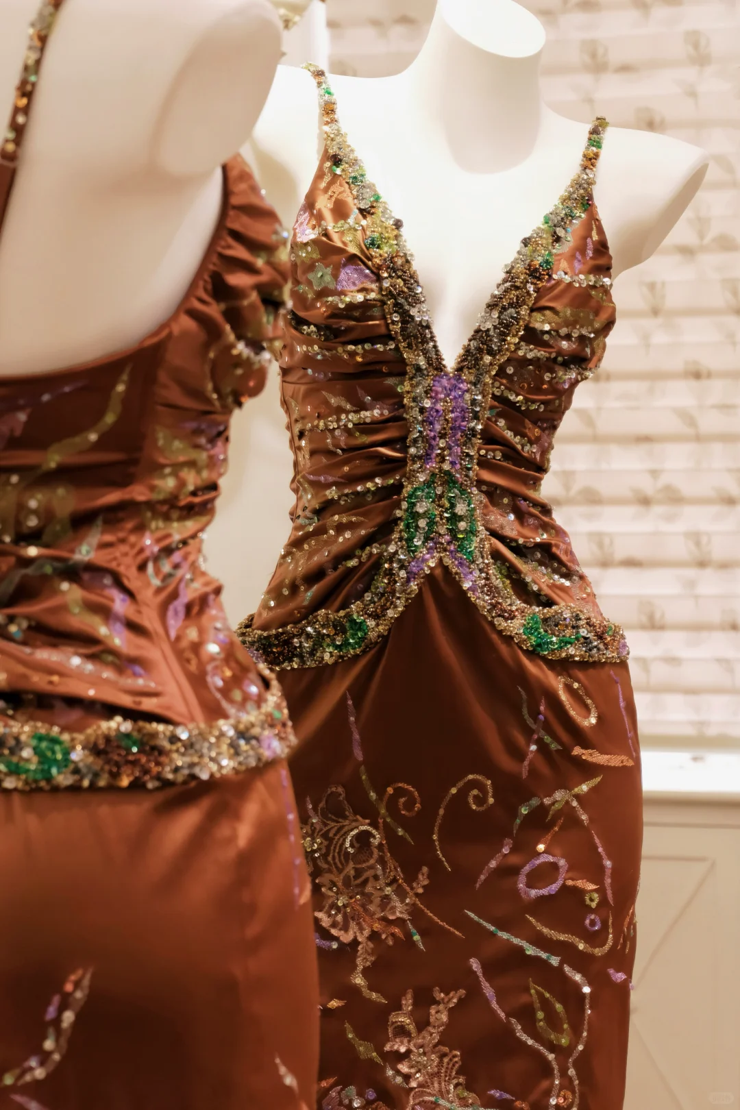 Brown Vintage Sheath Spaghetti Straps Beaded Satin Short Homecoming Dress SH5197