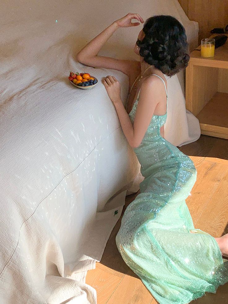 Shiny Sheath Spaghetti Strap Green Sequin Open Back Party Dress Evening Dress SH2877