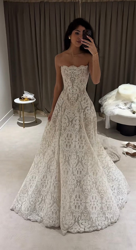 Exquiste White Lace Ball Gown Strapless Long Wedding Dress SH8376