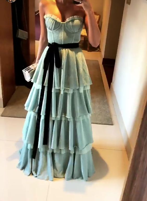 Beautiful Sweeteart Neckline Layered Velvet Length Floor Prom Dress SH763