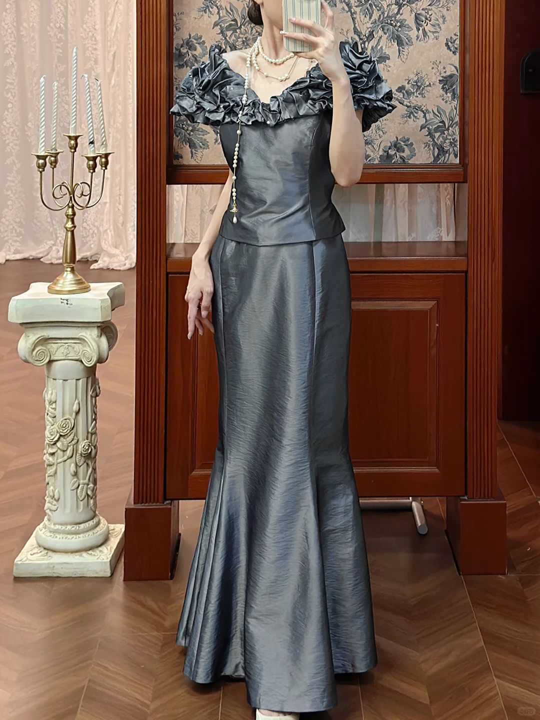 Vintage Unique Mermaid V Neck Grey Satin Long Prom Dress SH5172