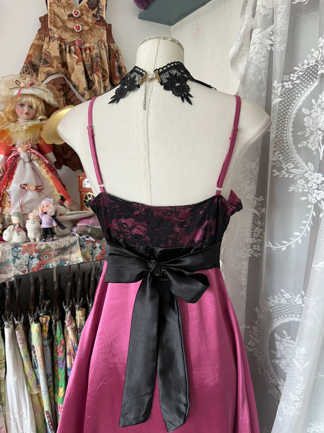 Pink Vintage A Line Straps Black Lace Satin Graduation Prom Dress SH5375