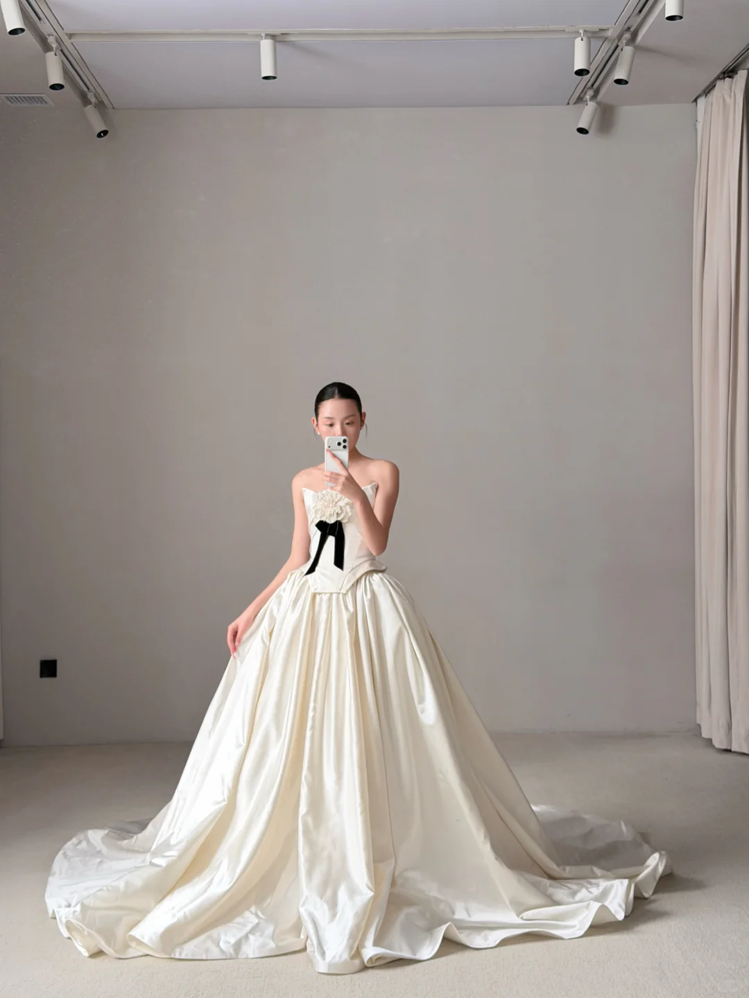 Classy Ball Gown Strapless Floral Ivory Satin Long Wedding Dress with Slit SH7709