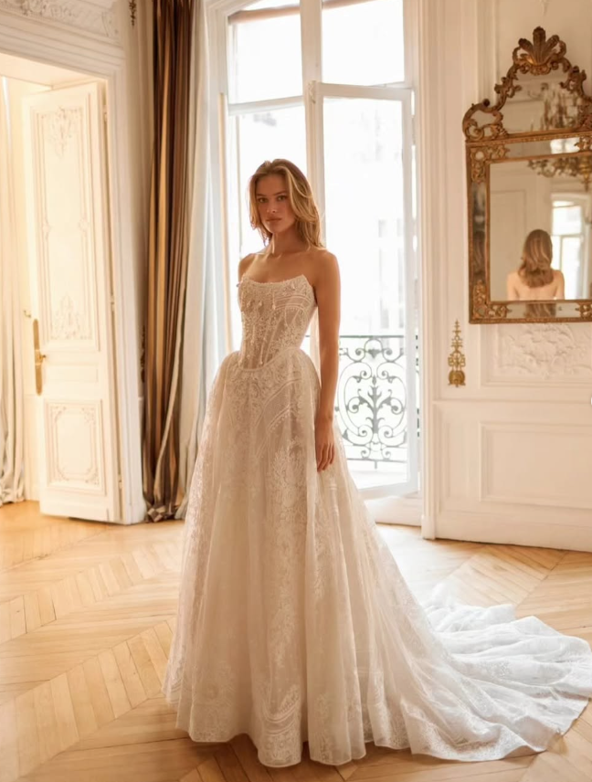Luxurious Ball Gown Strapless Pearl White Lace Long Train Wedding Dress SH7158