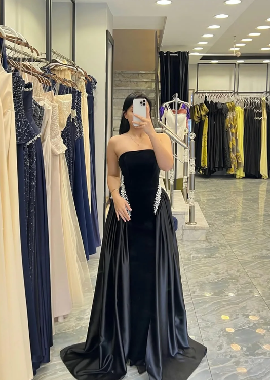 Pretty Black A Line Strapless Beaded Velvet Satin Long Prom Dress Wedding Guest Dress SH5408