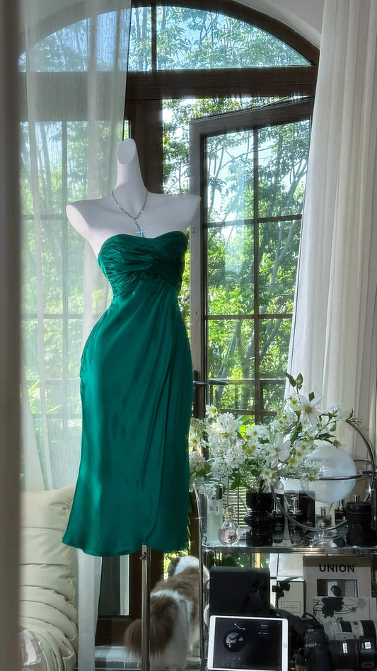 Green Sheath Sweetheart Neck Pleated Satin Short Homecoming Dress Wedding Guest Dress SH4323
