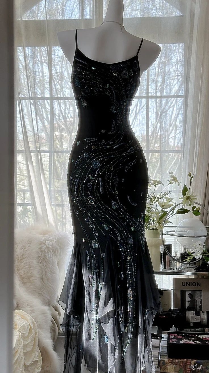 Charming Mermaid Spaghetti Strap Beaded Black Chiffon Prom Dress Evening Dress SH3364