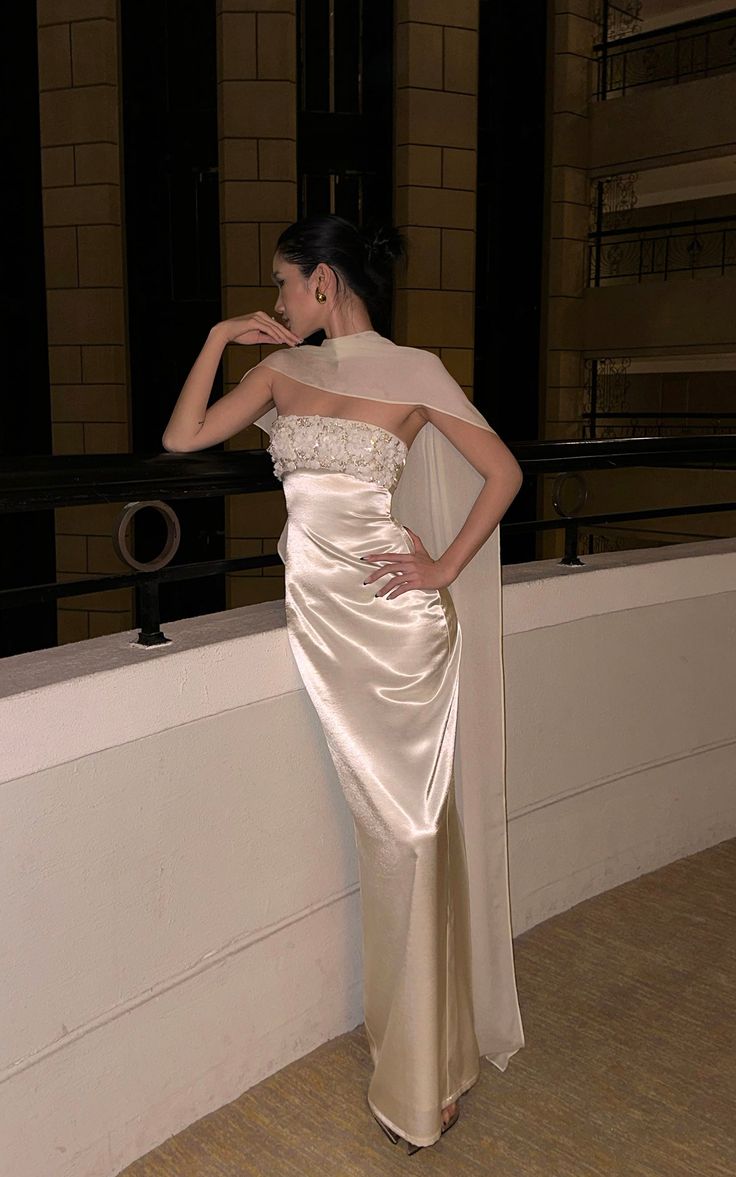 Elegant Sheath Strapless Beaded Ivory Satin Long Prom Dress Evening Dress SH5144