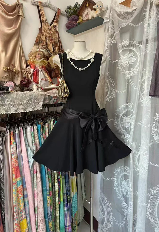 Black A Line Round Neck Satin Short Prom Dress Homecoming Dress SH6474