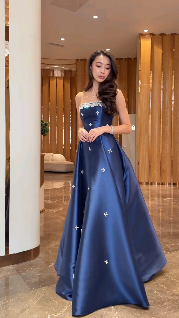 Elegant A Line Strapless Shiny Rhinetone Navy Blue Satin Long Prom Dress Evening Dress SH8323