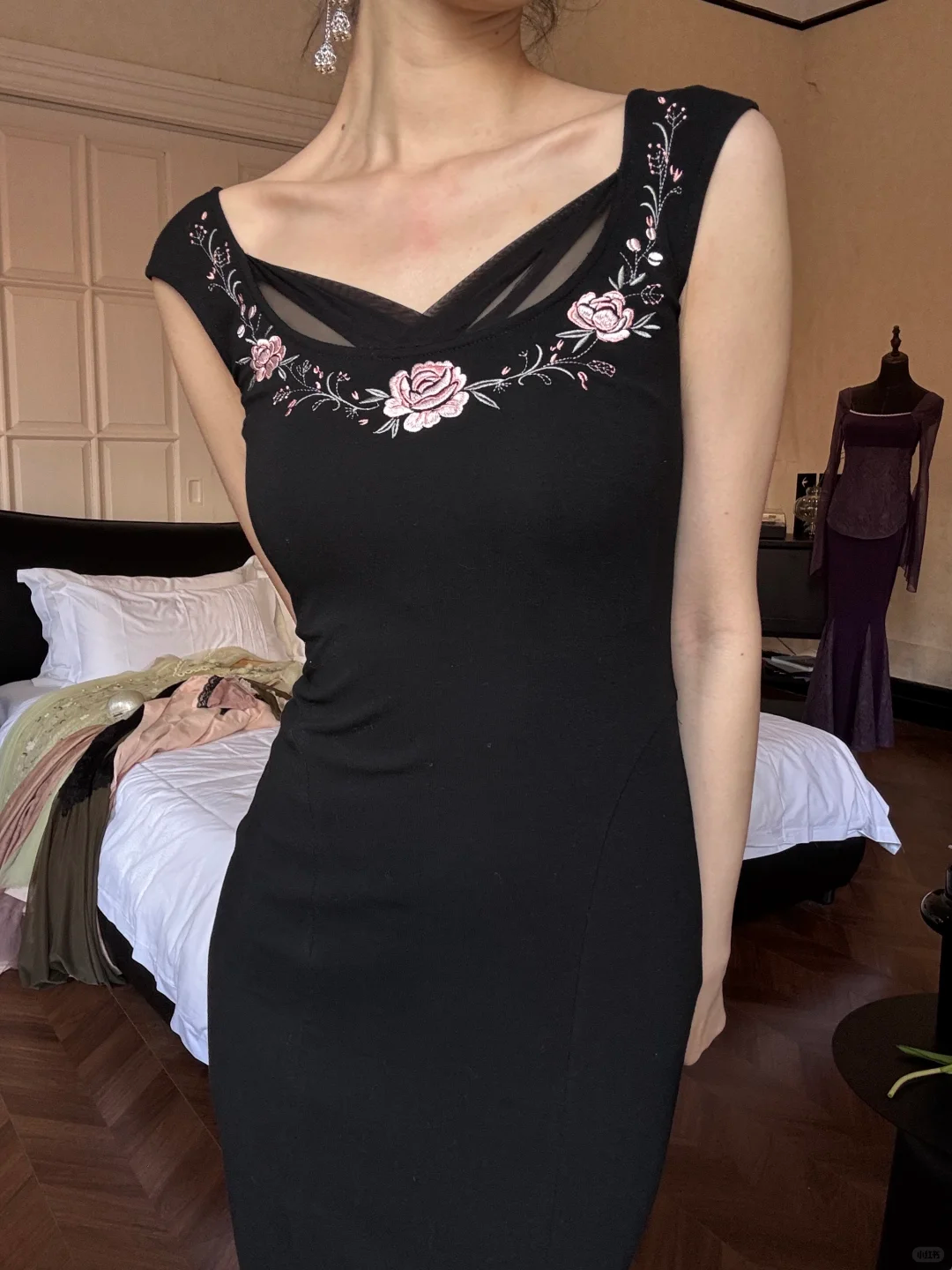 Vintage Black Mermaid Embroidery Satin Prom Dress Evening Dress Date Dress SH5600