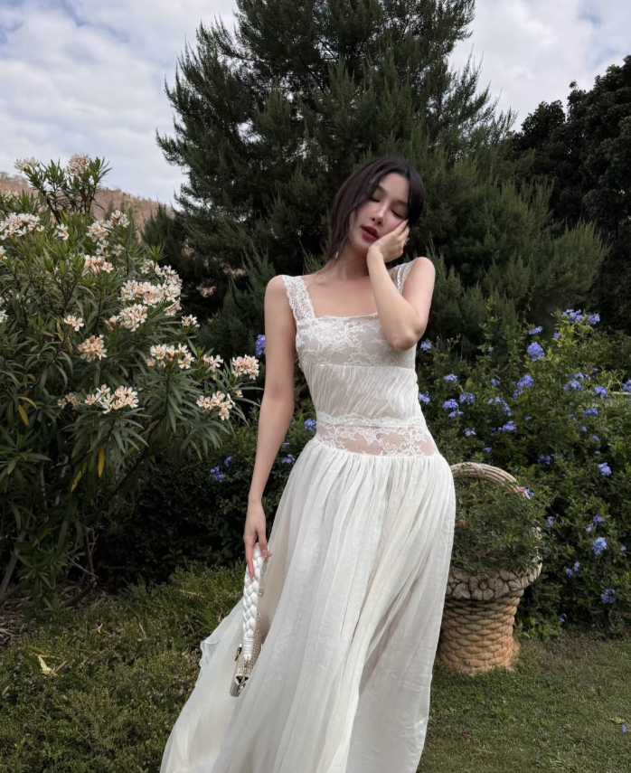 Elegant A Line Straps White Lace Satin Backless Long Prom Dress Evening Dress SH8796