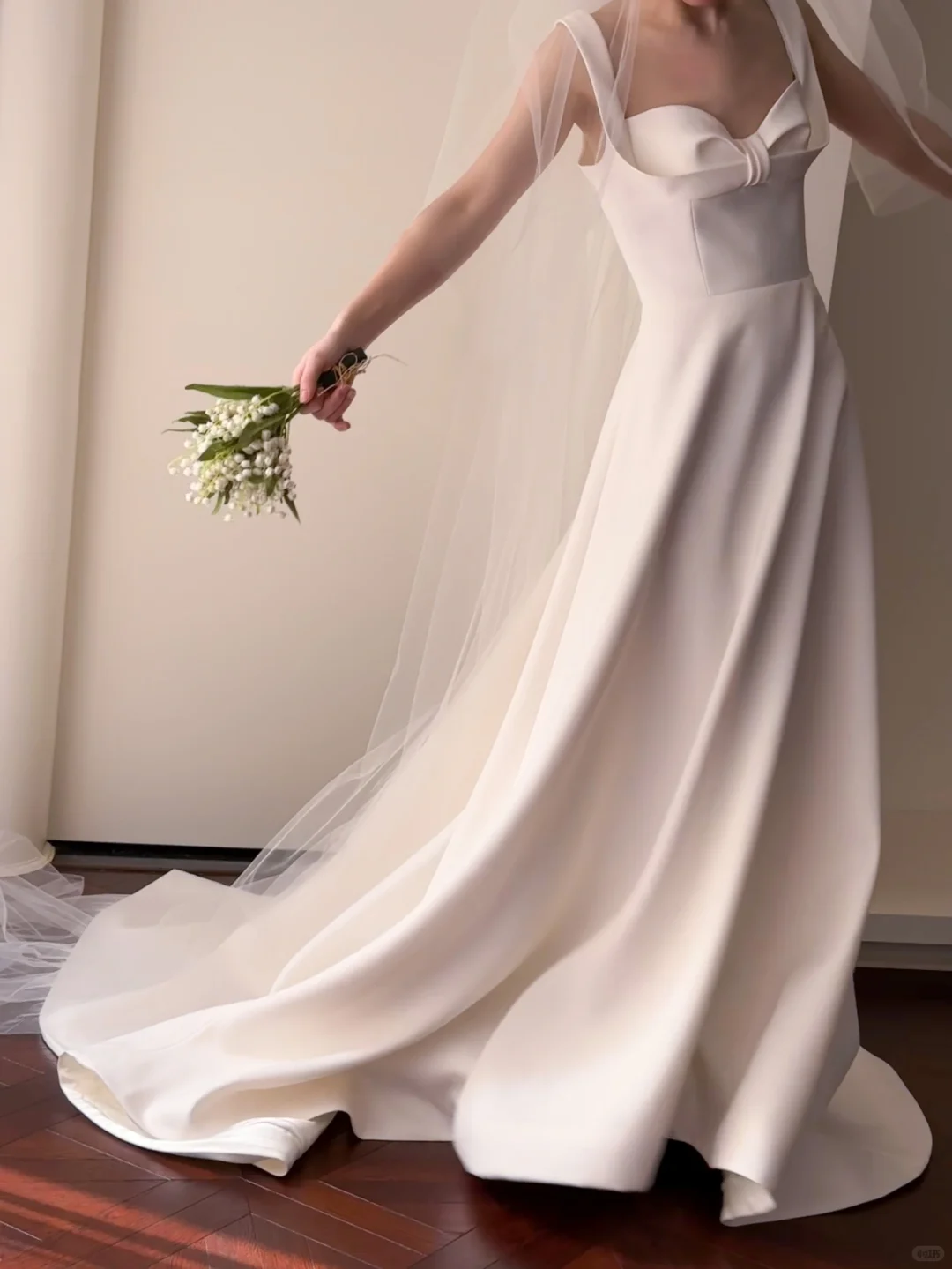 Classic Pretty A Line Spaghetti Straps White Satin Wedding Dress SH5080