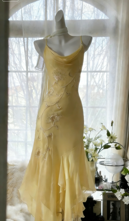 Elegant Mermaid Spaghetti Strap Beaded White Chiffon Prom Dress Graduation Prom Dress SH2560