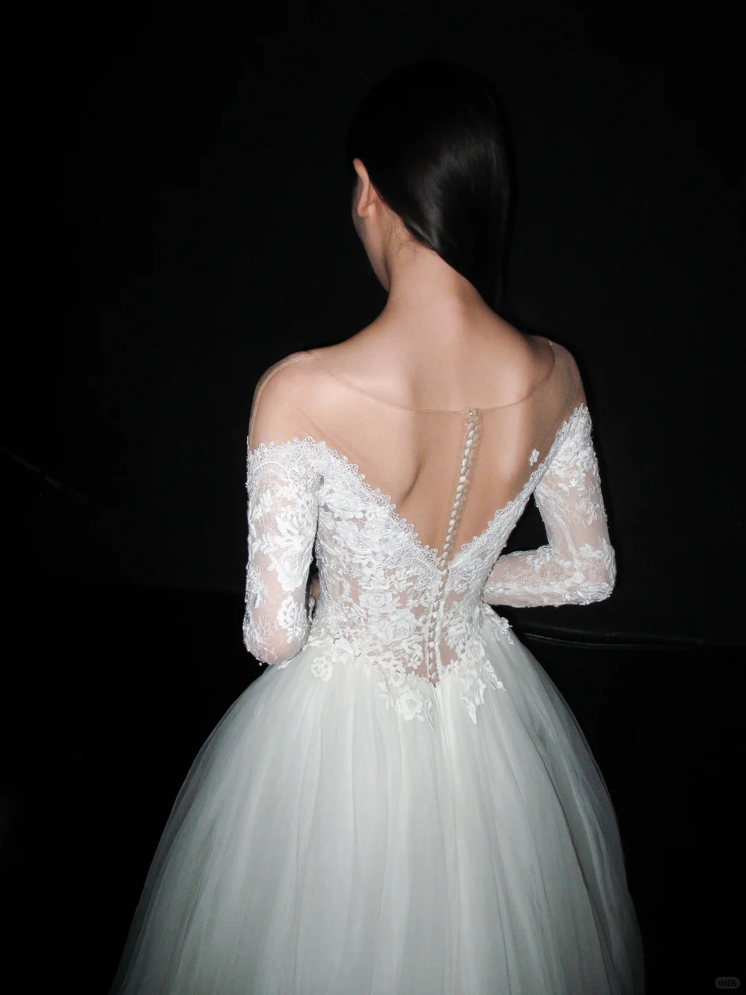 White Ball Gown Long Sleeve Exquisite Lace Tulle Long Wedding Dress SH8908