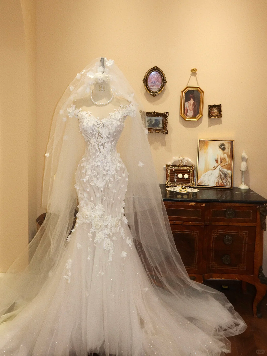Elegant Mermaid Off the Shoulder White Appliques Tulle Long Prom Dress Wedding Dress SH7393