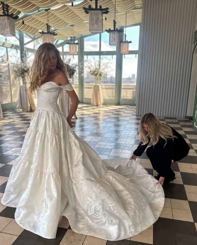Simple Sweet Ball Gown Off the Shoulder White Long Wedding Dress SH5452