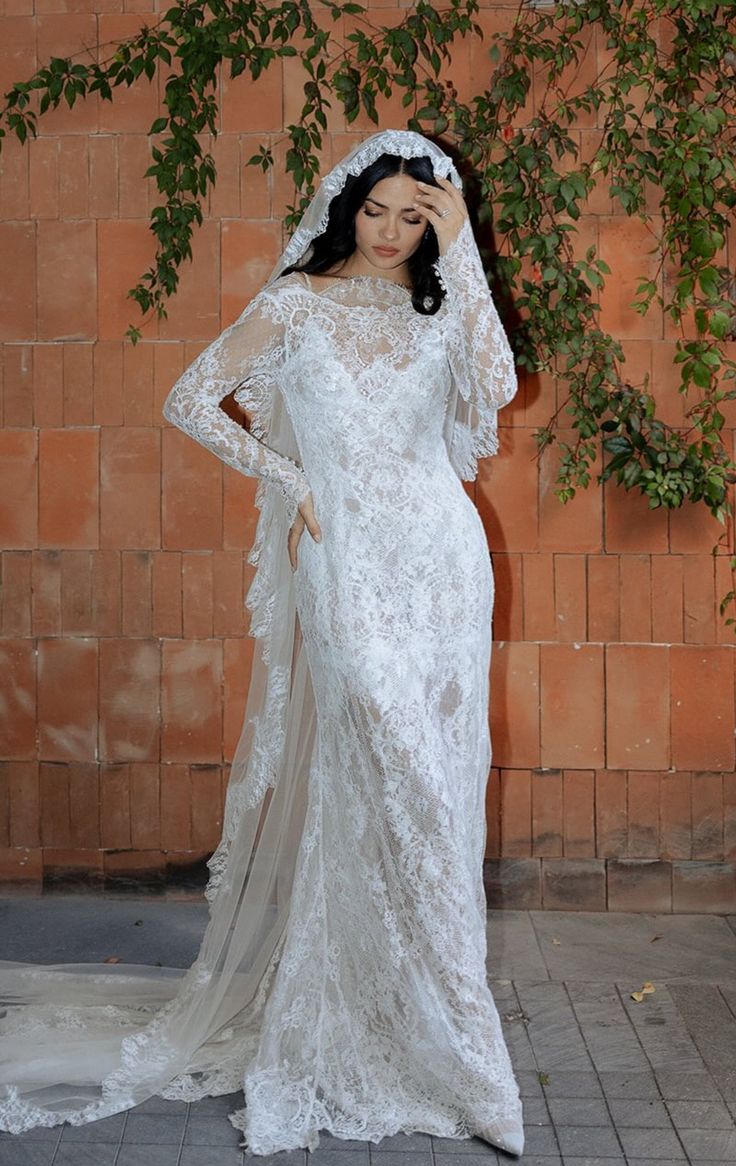 Romantic Mermaid Long Sleeve Lace Long Wedding Dress SH8394
