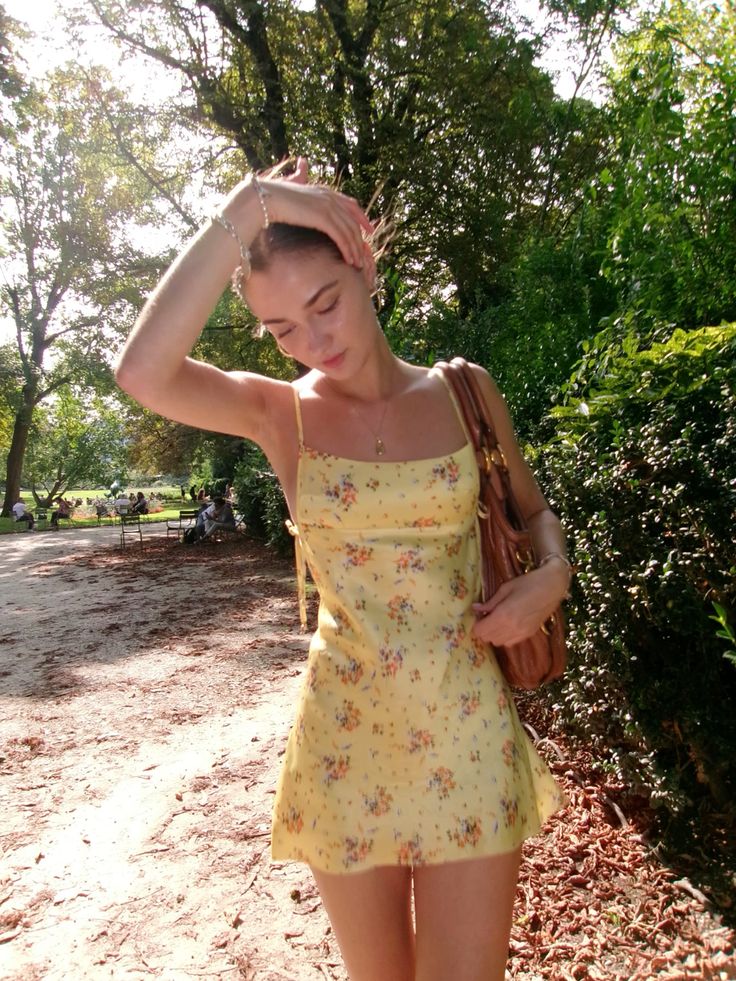 Backless Sexy A Line Spaghetti Print Floral Yellow Satin Short Homecoming Dress Mini Dress SH8016