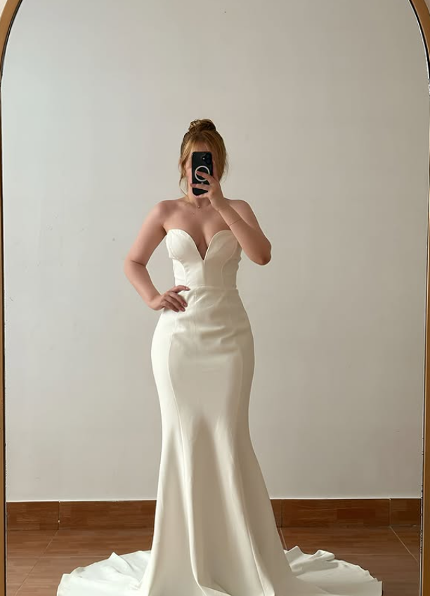 Simple Mermaid Sweetheart Neck Ivory Satin Long Train Prom Dress Evening Dress SH6881