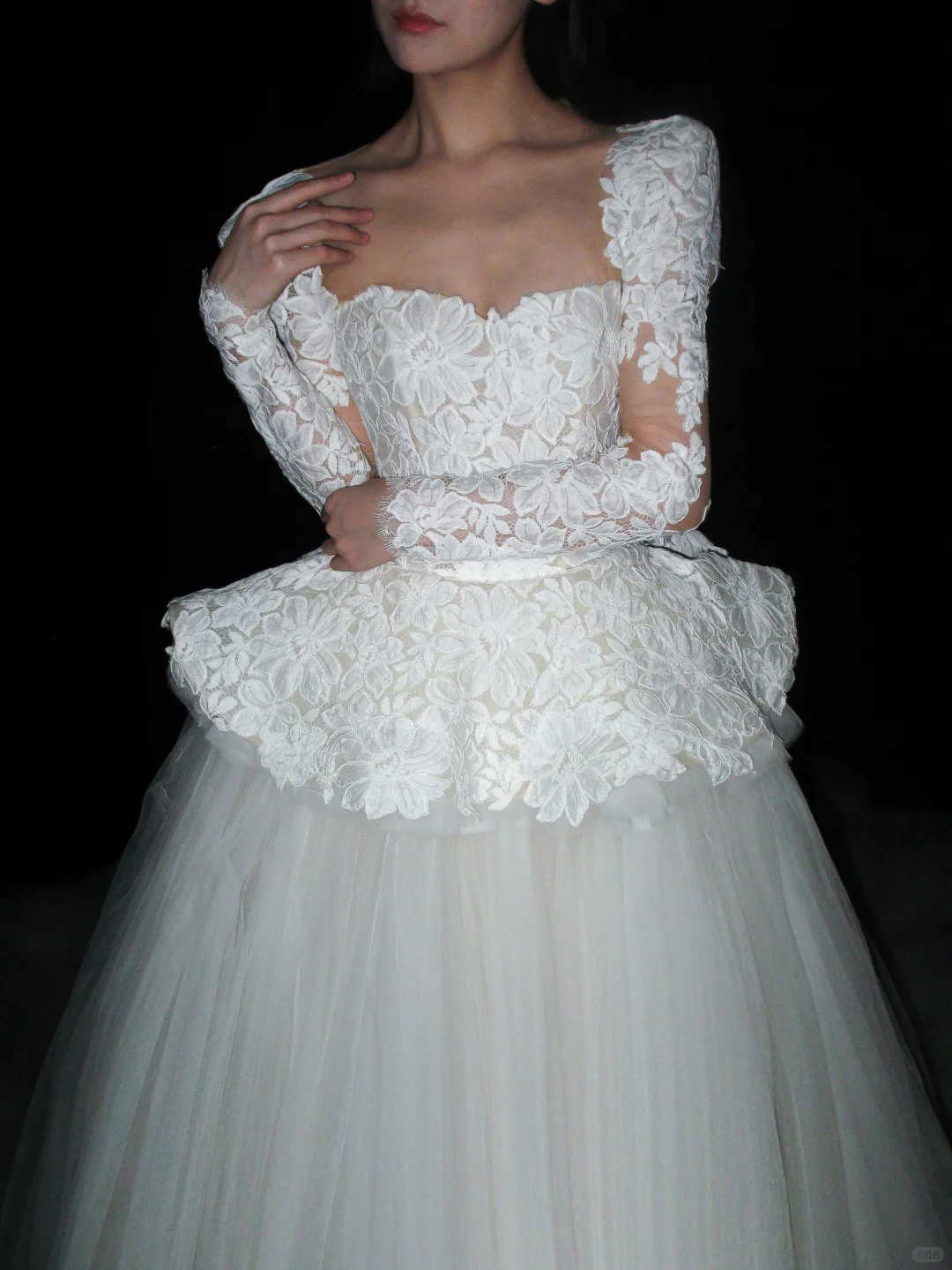 White Ball Gown Square Neck Exquisite Lace Tulle Long Wedding Dress SH8909